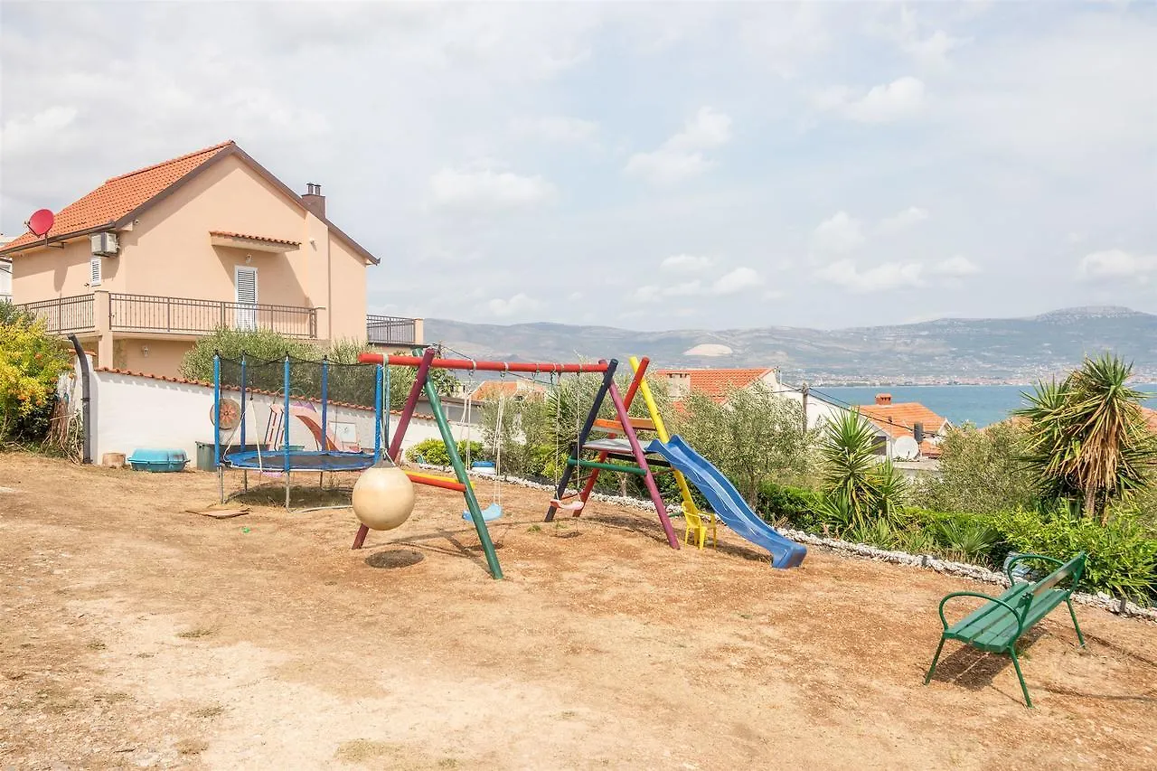 Apartments Rose Trogir