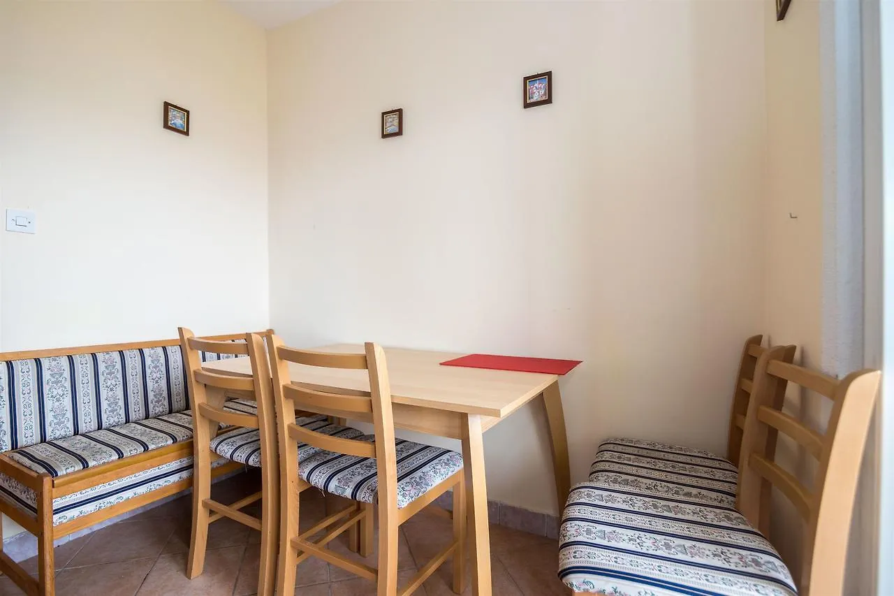 Apartments Rose Trogir